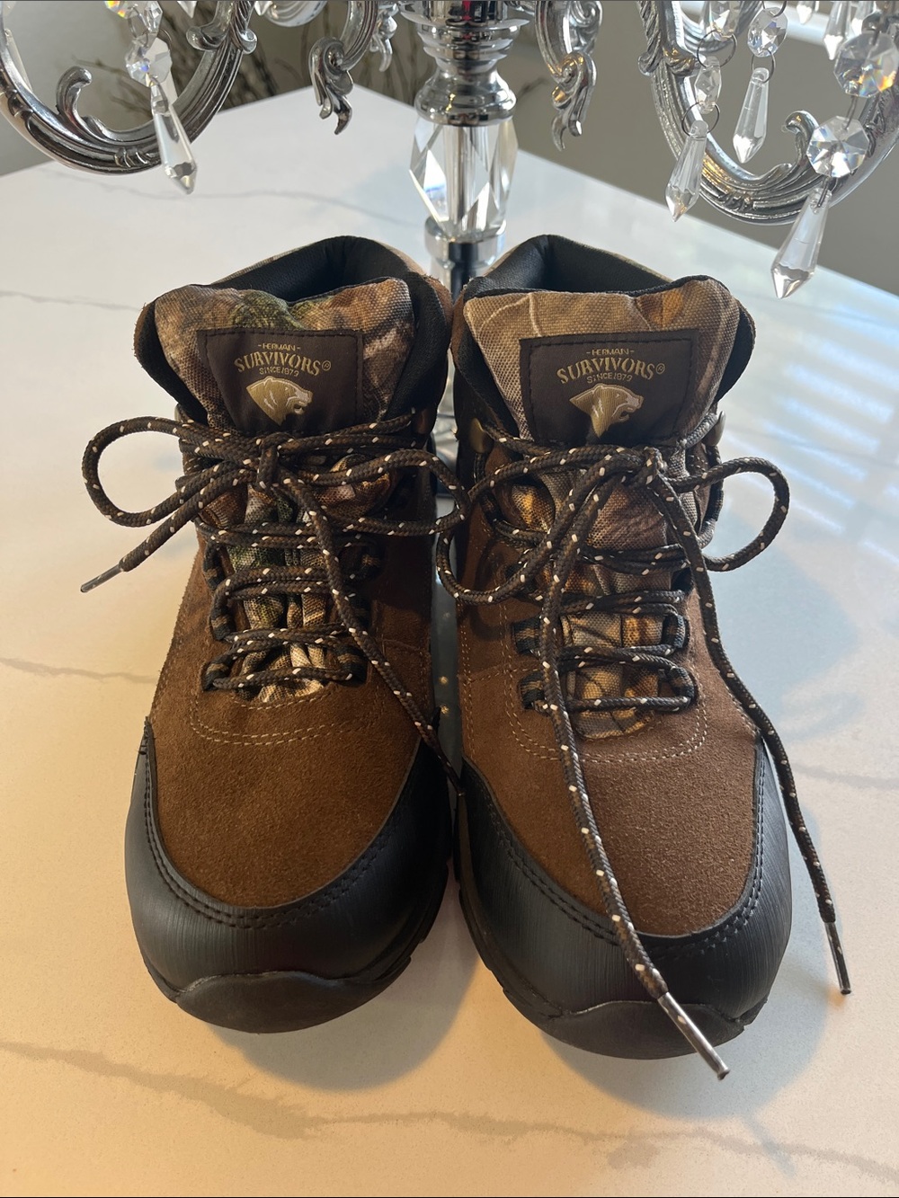 Hernan Survivors hiking boots